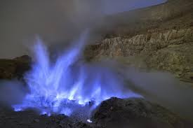 ijen blue flme very spectculer,fantastic ijen blue flame