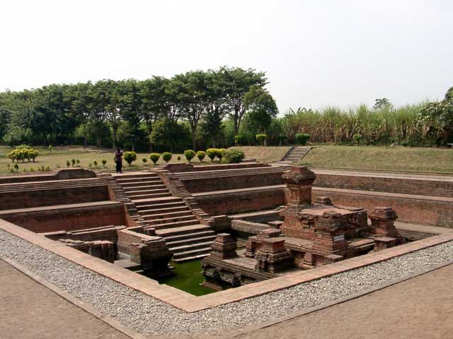 Candi Tikus Trowulan Mojokerto